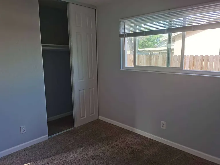1431 Marshall Rd — Photo 14