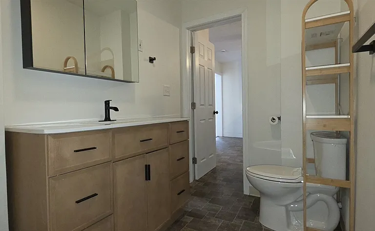 16 Central St #2 — Photo 13