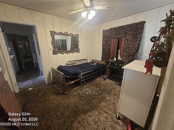 5th image of 5945 N State St