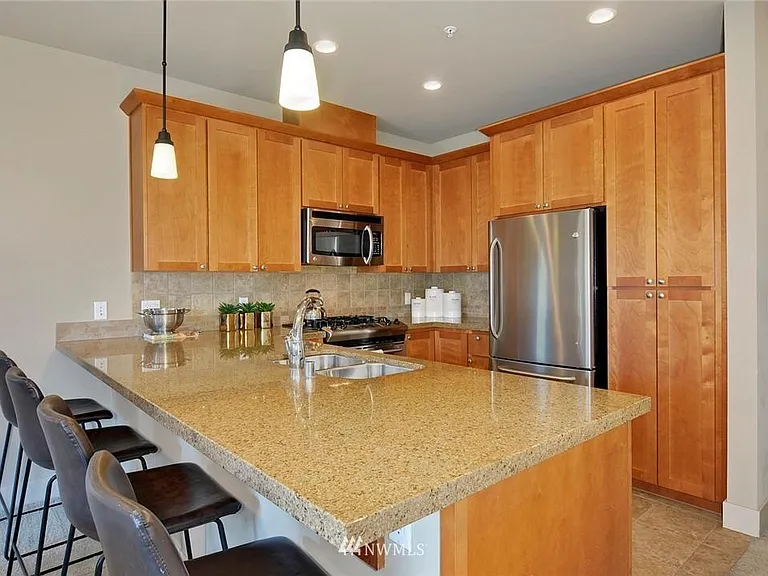 6801 Greenwood Ave N #410 — Photo 2