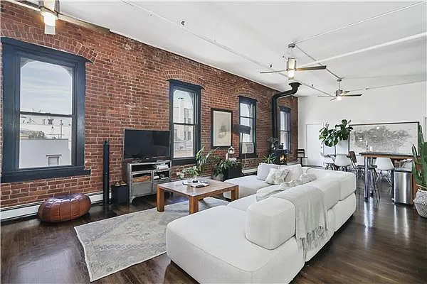 Rented by Avenue Sotheby's International Realty | media 17