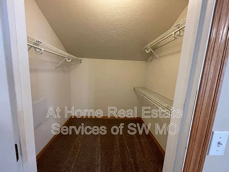 3031 N Fremont Ave — Photo 7