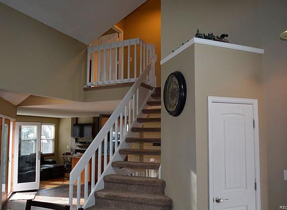 Contemporary vaulted entry