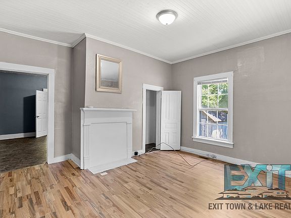 4th image of 1729 Roanoke Ave