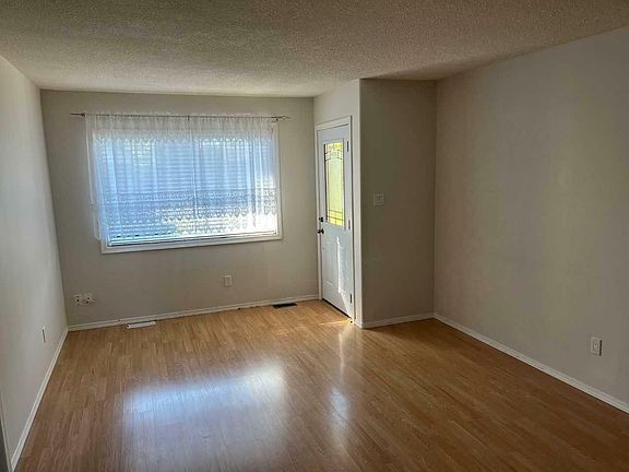 4th image of 4808 54th Ave