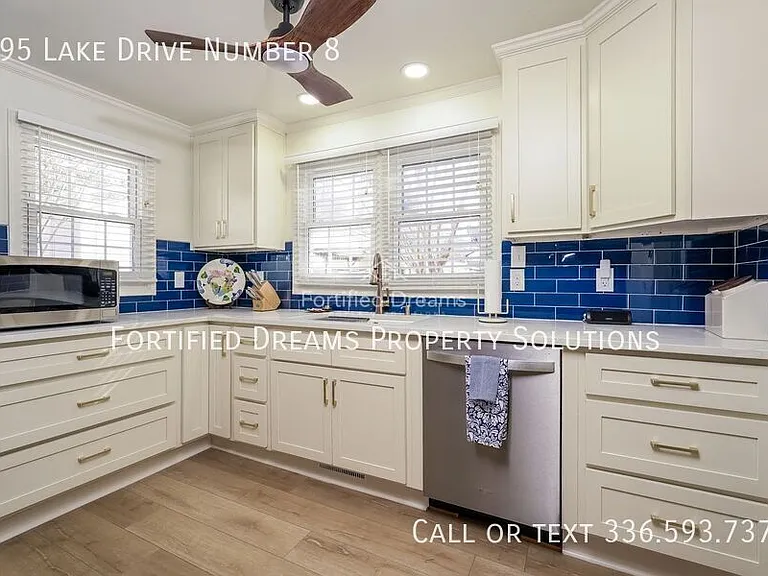 395 Lake Dr #8 — Photo 9