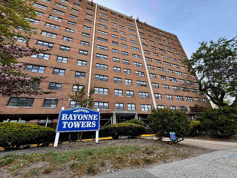 1225 Kennedy Blvd #5C — Photo 11