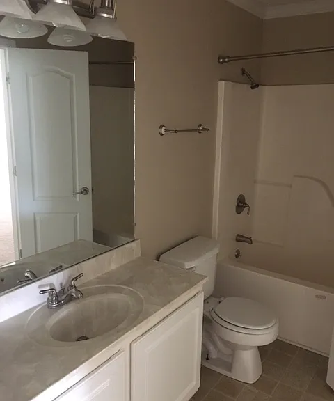 19180 N Clairmonte St — Photo 7