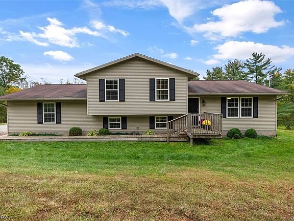 4th image of 99 Martin Dr