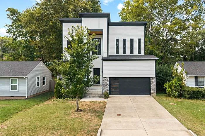 716 Village Ct — Photo 24
