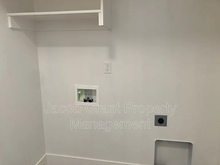 5876 Rammell Rd — Photo 10