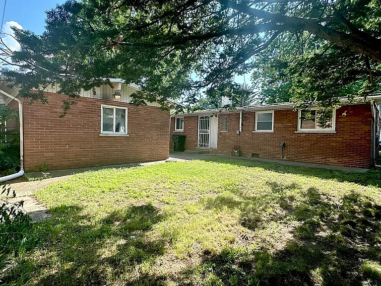 15043 Meadow Ln — Photo 13