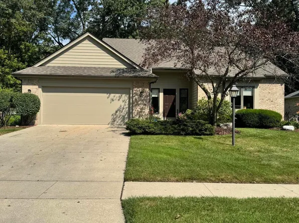 6740 Monarch Dr, Sylvania, OH 43560
