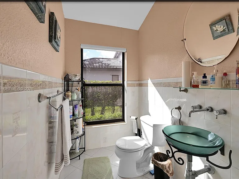 5200 NW 67th Ave — Photo 17