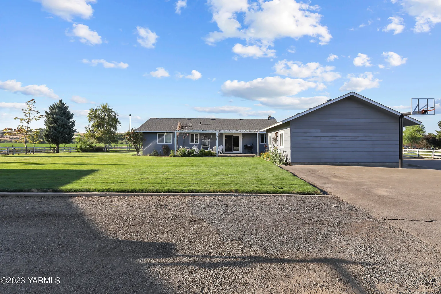 14200 McInnis Ln photo 1