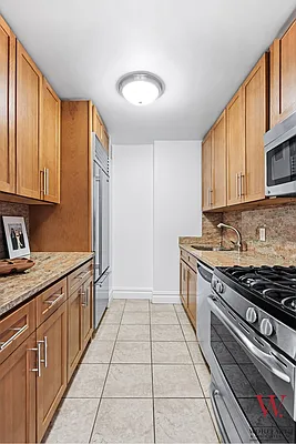 Sold by Wohlfarth & Associates Inc | media 4