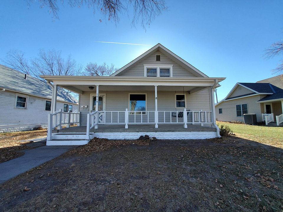 1015 Farnum Street