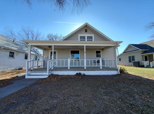 1015 Farnum St, Saint Paul, NE 68873
