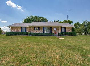 105 Mohican Trl, Lake Kiowa, TX 76240