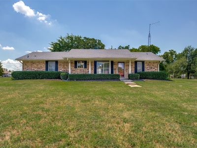 105 Mohican Trl, Lake Kiowa, TX, 76240