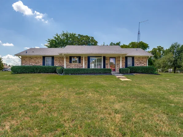 105 Mohican Trl, Lake Kiowa, TX 76240