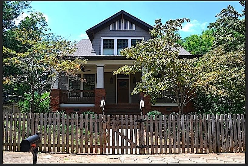322 Connecticut Ave