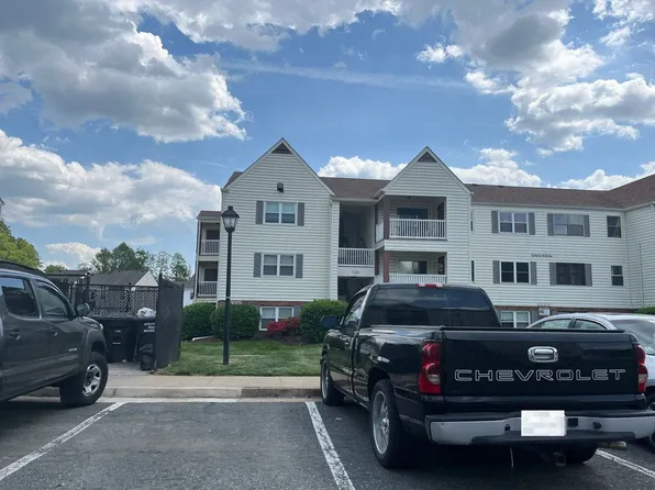 102 Chesterfield Ln APT 302, Stafford, VA 22556