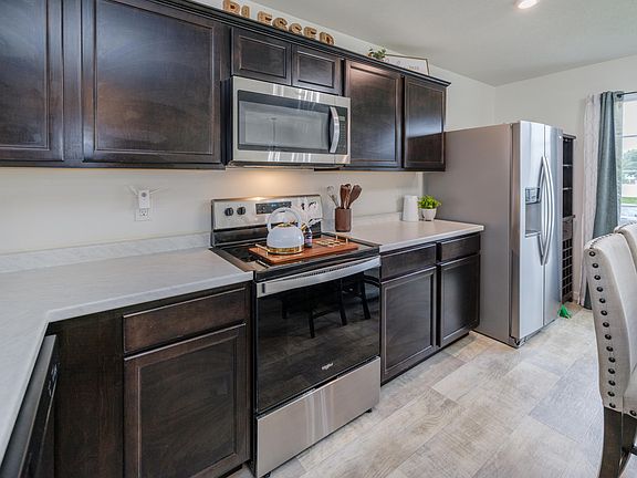 4th image of 1626 Tea Pond Ct