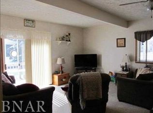 808 N Linden St, Normal, IL 61761