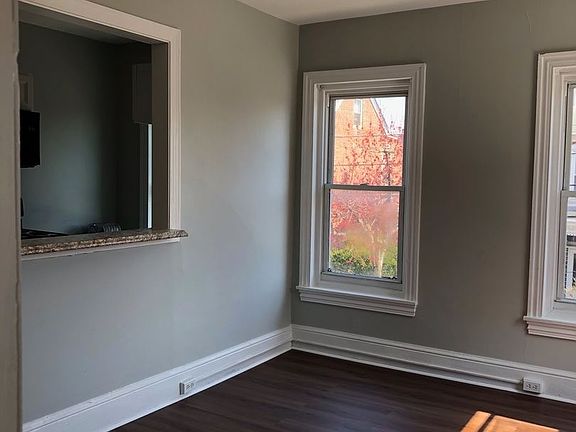 2nd image of 217 N Charlotte St #2