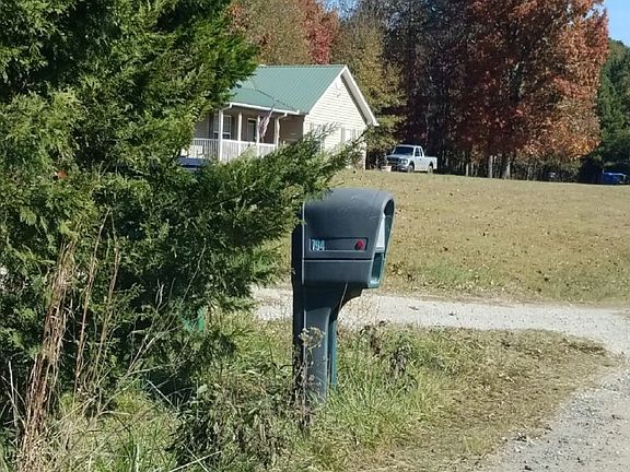 4th image of 794 Idle Acres Ln