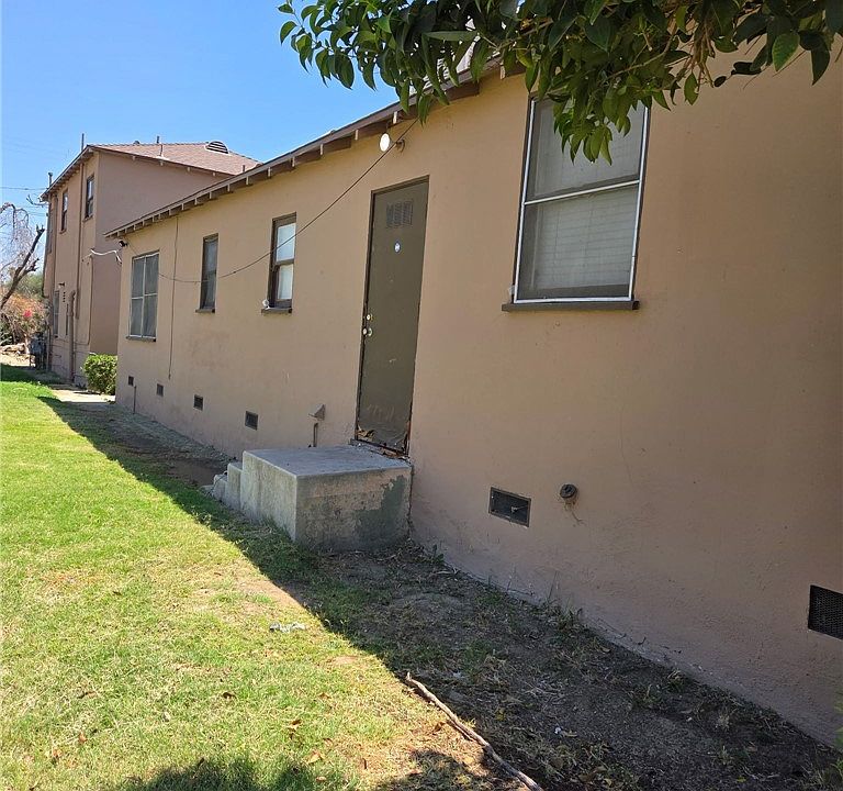 1st image of 208 Brink Dr