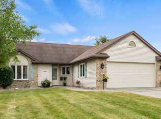 1405 Chestnut Ct, Auburn, IN 46706