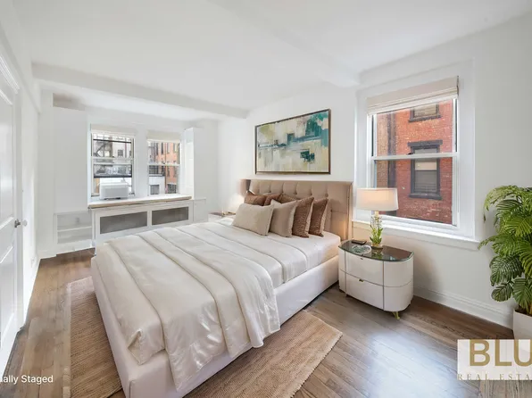 315 East 68th Street image 7 of 12