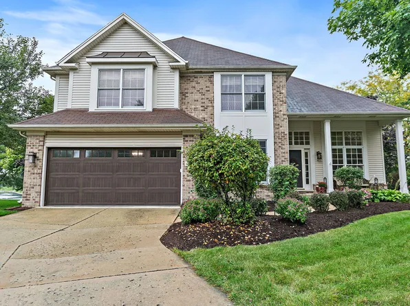 11 Lake Ridge Ct, South Elgin, IL 60177