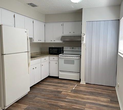 4th image of 8110 50th Ave N #A