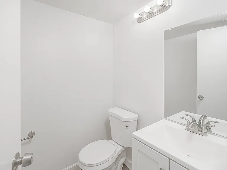 837 Carro Dr — Photo 6