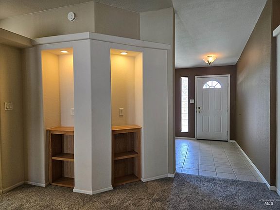 5th image of 2134 Maple Ct