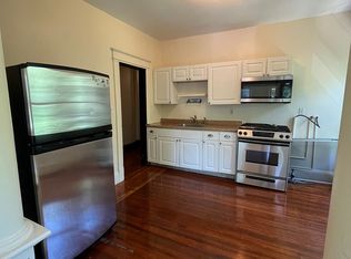 Warriner Ave, Springfield, MA 01108