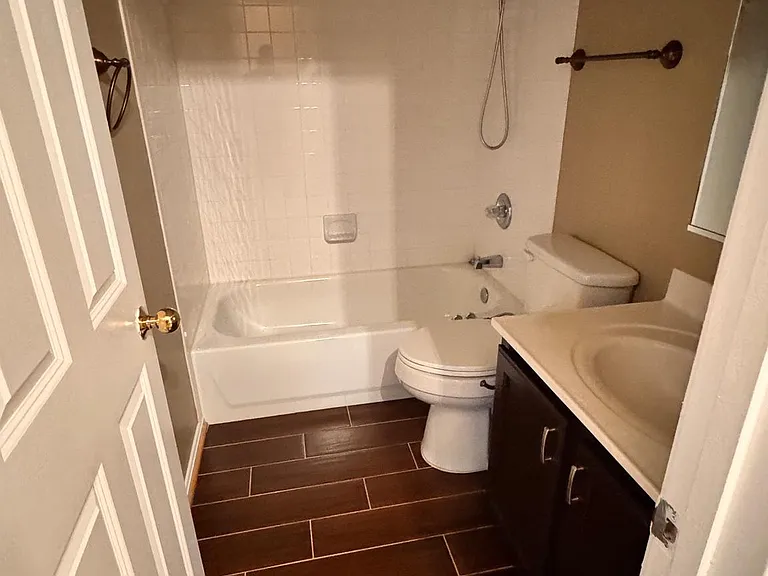 318 Roff Point Dr — Photo 9