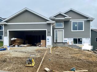 6731 Gaillardia Dr NW, Rochester, MN 55901