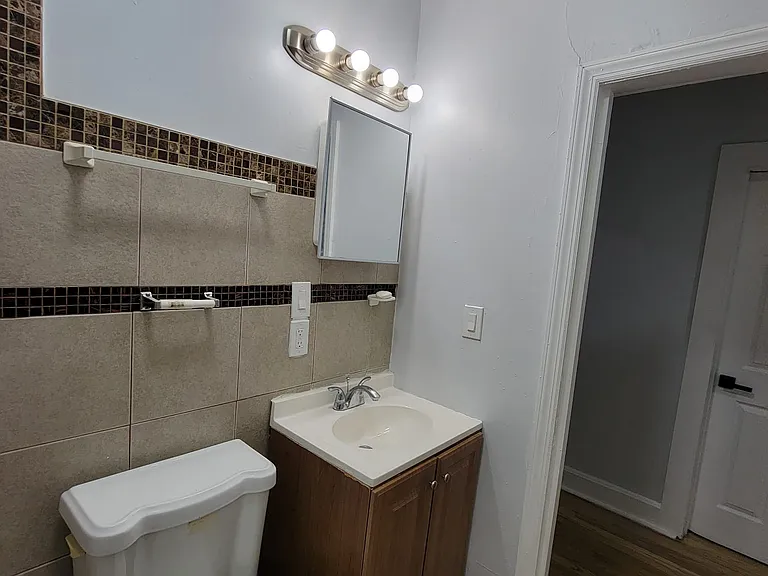 10 Rodwell Ave #2 — Photo 34