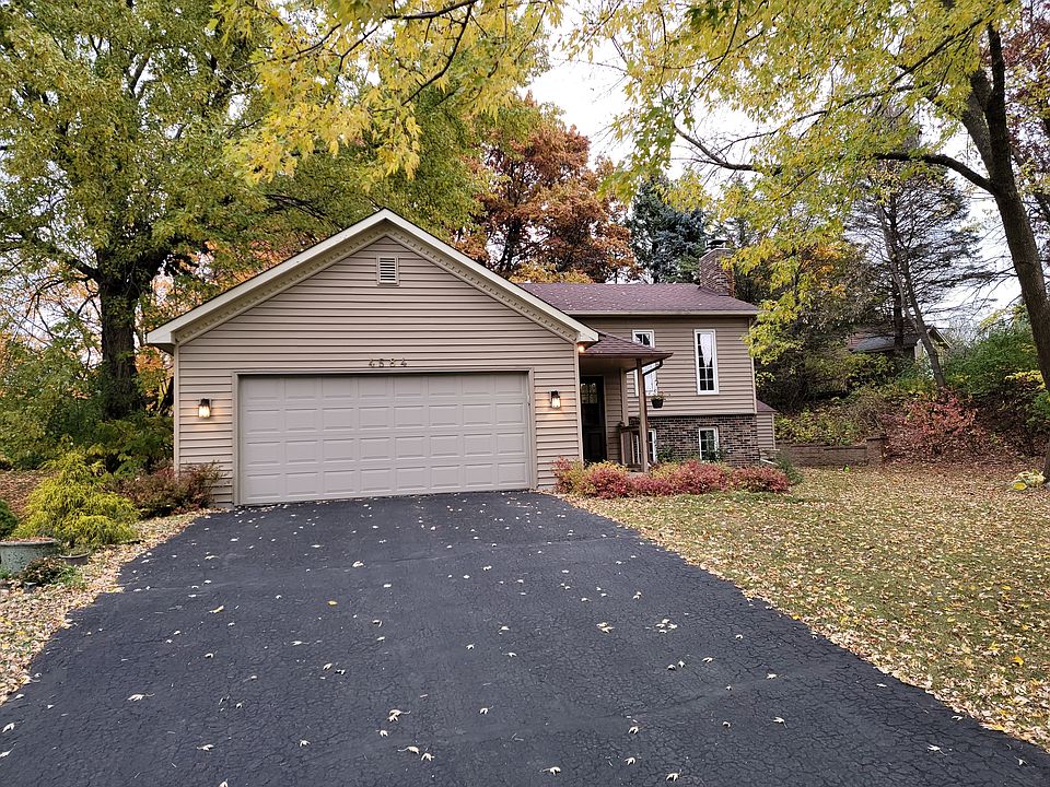 1st image of 4584 Lake Park Dr