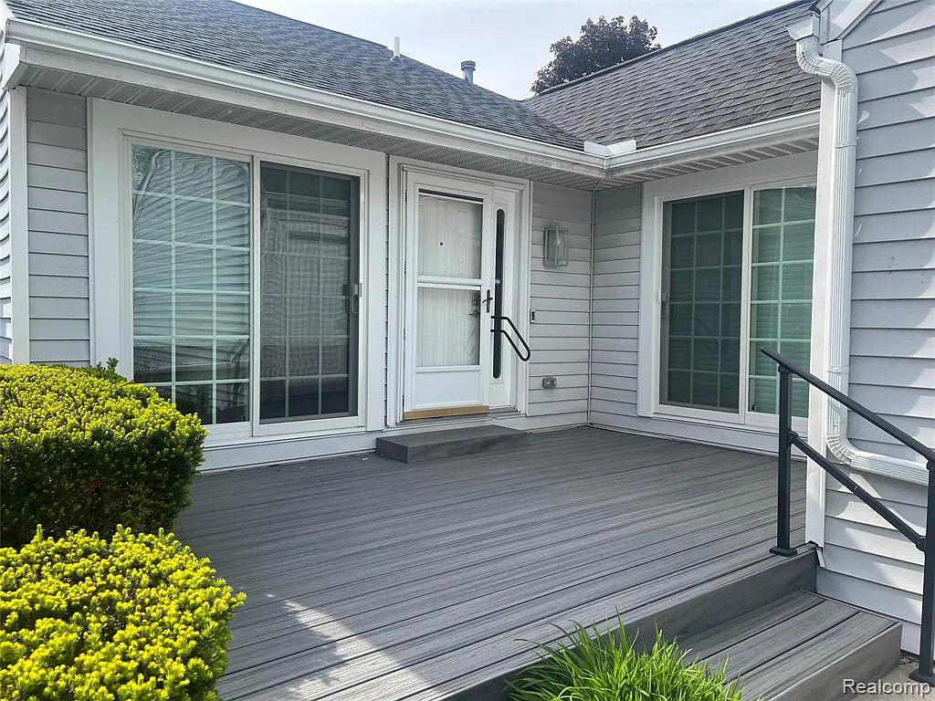 2 bed, 2.0 bath, 1424 sqft, $4,000 — Photo 3