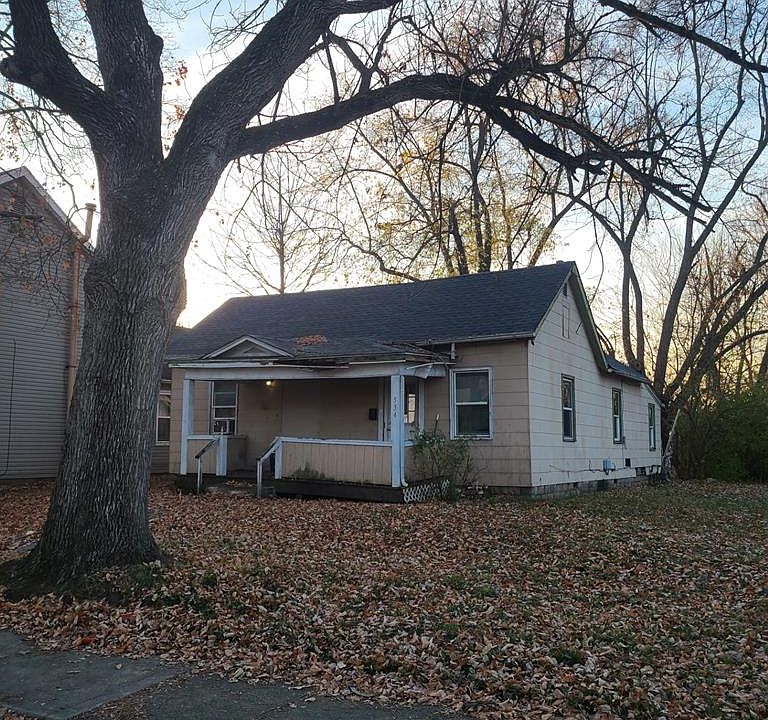 1st image of 534 E 2nd St