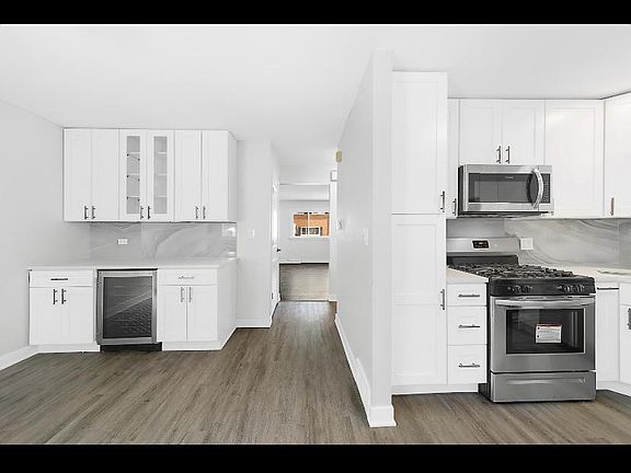 4th image of 2106 Saint Johns Ave