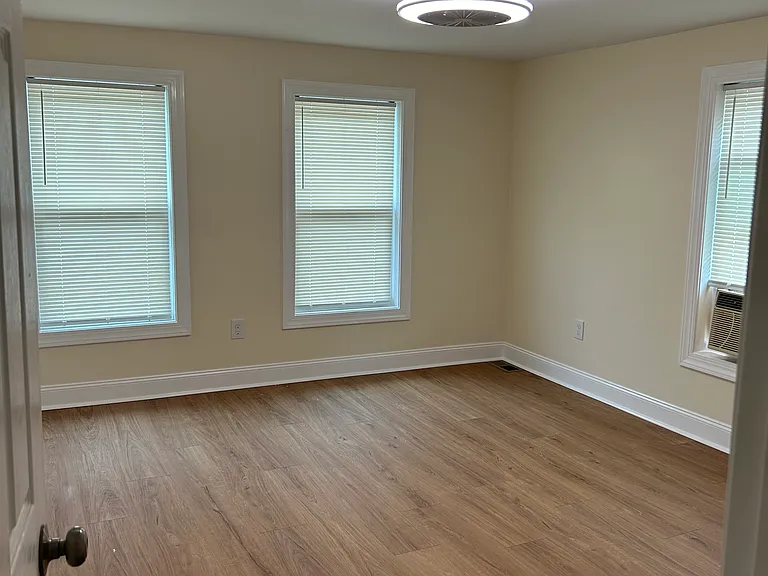 134 N Church St — Photo 6