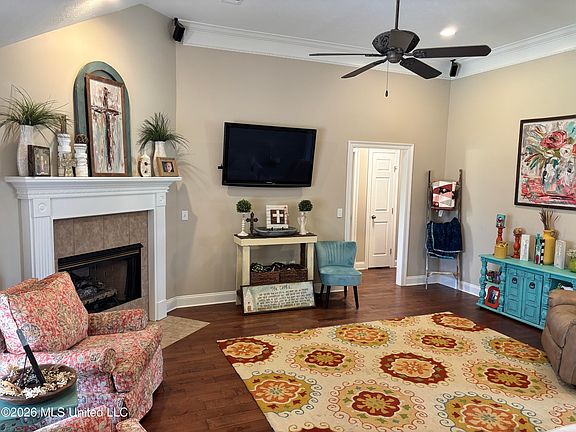 5th image of 507 Wildberry Dr