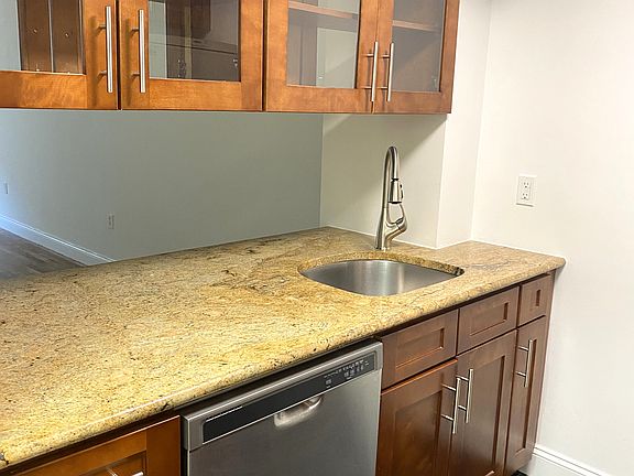 4th image of 29 Cooper St APT 3C
