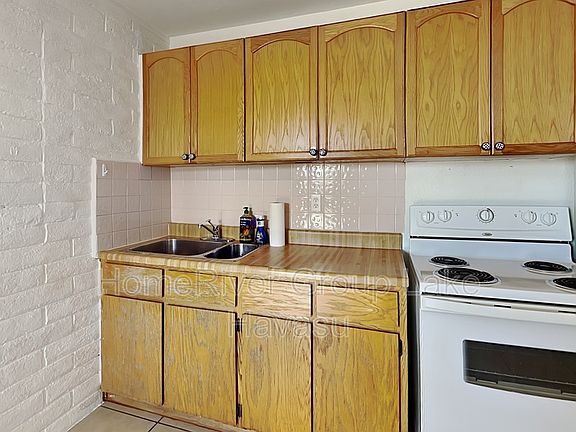 5th image of 2460 Palisades Dr Unit 5